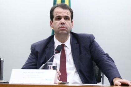 Comissão aprova inclusão do turismo como direito da pessoa idosa