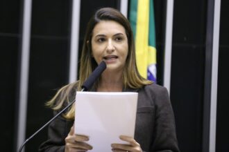 Adiada para esta quarta-feira votação de adicional para auditores fiscais federais agropecuários