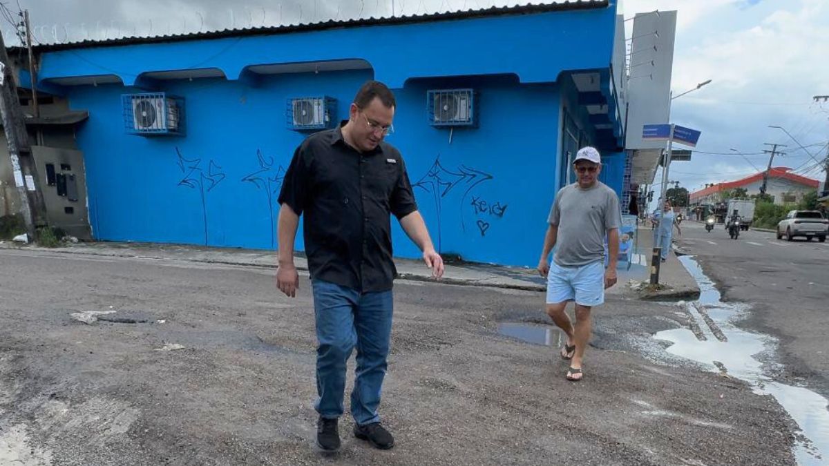 Raiff Matos cobra ação urgente para recuperar ruas com buracos na Zona Norte de Manaus