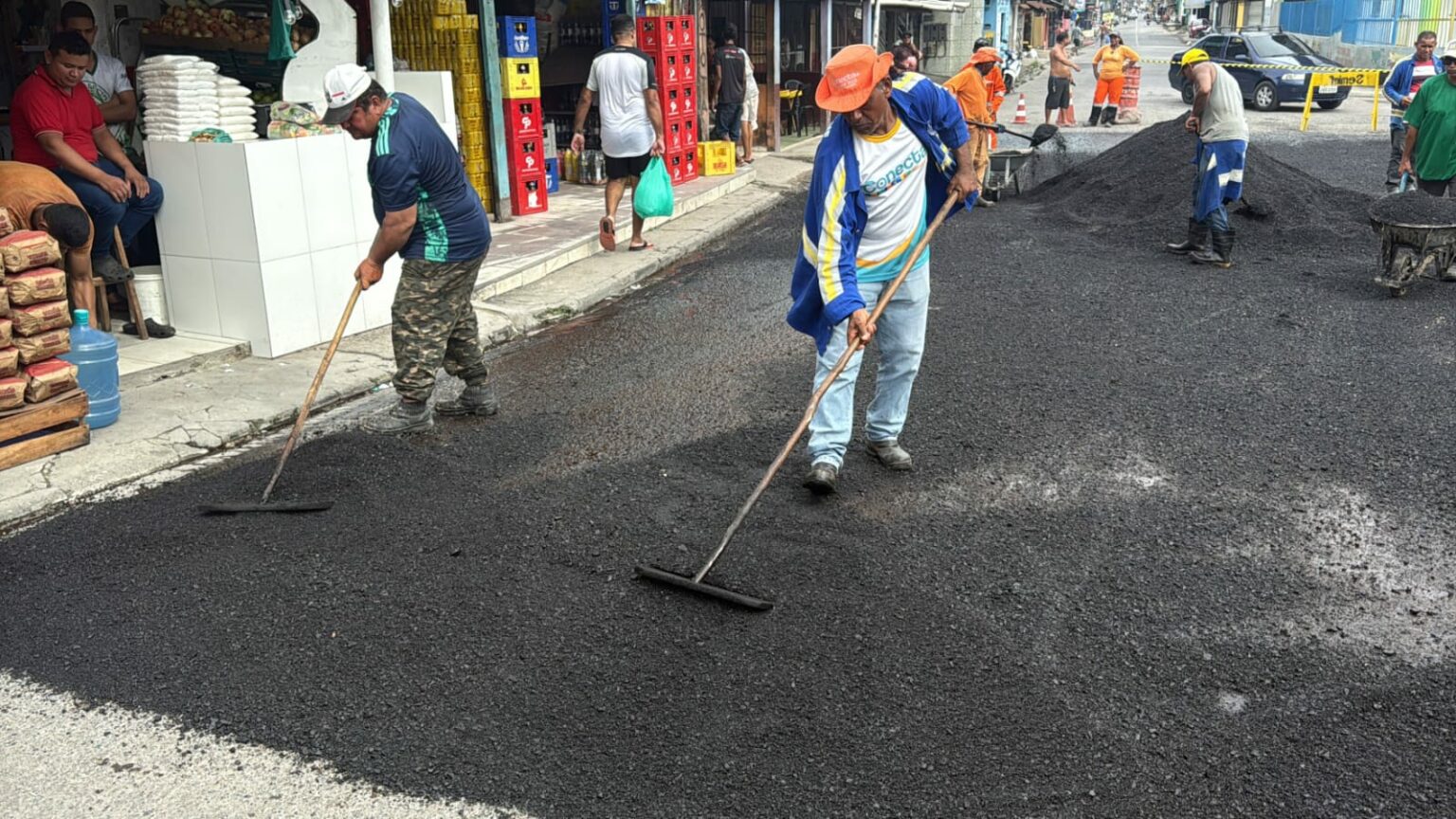 PMM realiza recuperação asfáltica de avenida no Jorge Teixeira