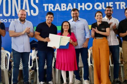 Deputado Mário César Filho participa da entrega de mil títulos definitivos no Vale do Sinai e Monte do Sinai