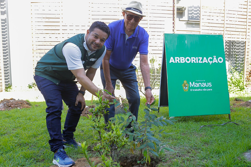 No Dia Mundial do Meio Ambiente, Prefeitura de Manaus e FUnATI promovem ação de plantio e doação de mudas