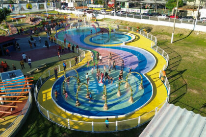 Prefeitura de Manaus entrega praça molhada e completa estrutura de lazer da lagoa da Compensa