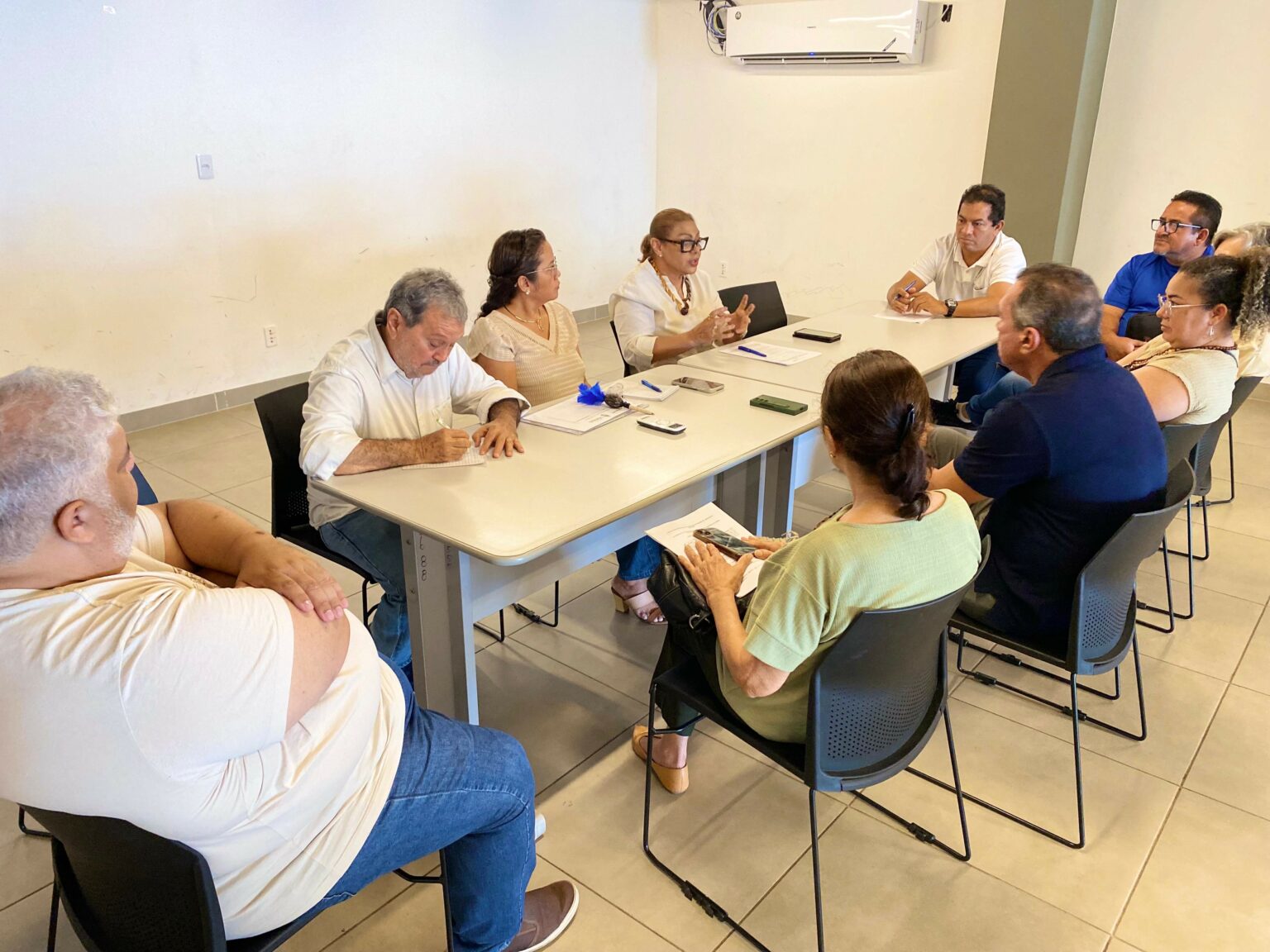 Prefeitura de Manaus planeja ocupação da Sala do Turismo no mirante Lúcia Almeida com foco em negócios e promoção do destino Prefeitura de Manaus planeja ocupação da Sala do Turismo no mirante Lúcia Almeida com foco em negócios e promoção do destino