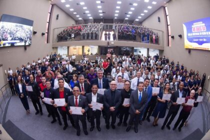 Aleam realiza Sessão Especial em homenagem aos 48 anos da Igreja Universal por iniciativa do deputado João Luiz