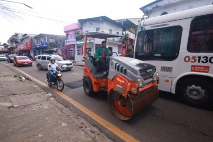 Prefeitura de Manaus intensifica manutenção viária na Compensa e melhora mobilidade na zona Oeste