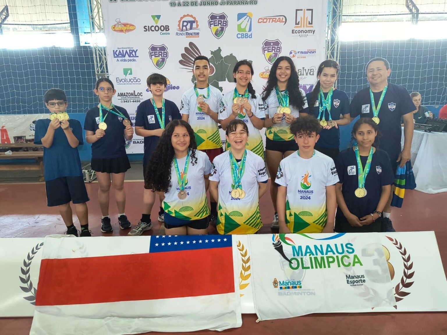 Atletas do ‘Manaus Olímpica’ conquistam medalhas no 2º Regional Norte de Badminton e vagas para o Top 16 nacional