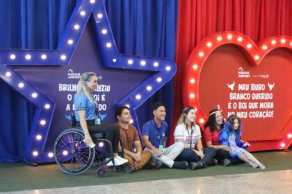 Festival de Parintins 2025: Amazonastur inaugura exposição “Embarque na Magia de Parintins” no aeroporto de Manaus
