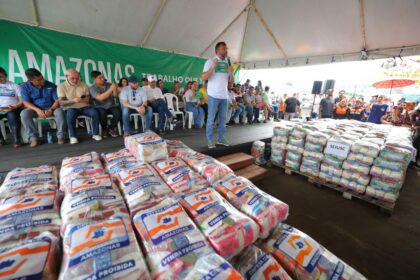‘Achei louvável a atitude do governador’, diz morador de Anamã beneficiado com ajuda humanitária