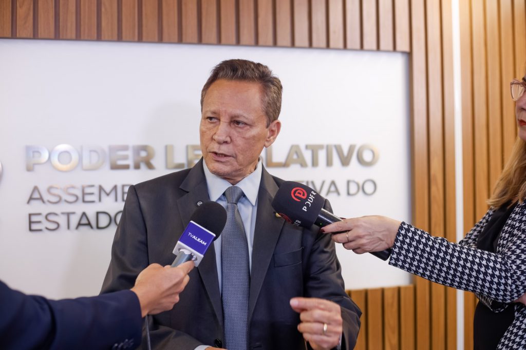Adjuto Afonso comemora números positivos da economia do Amazonas no primeiro quadrimestre