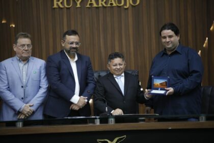 Assembleia Legislativa do Amazonas celebra o Dia do Geólogo com Sessão Especial proposta por Sinésio Campos