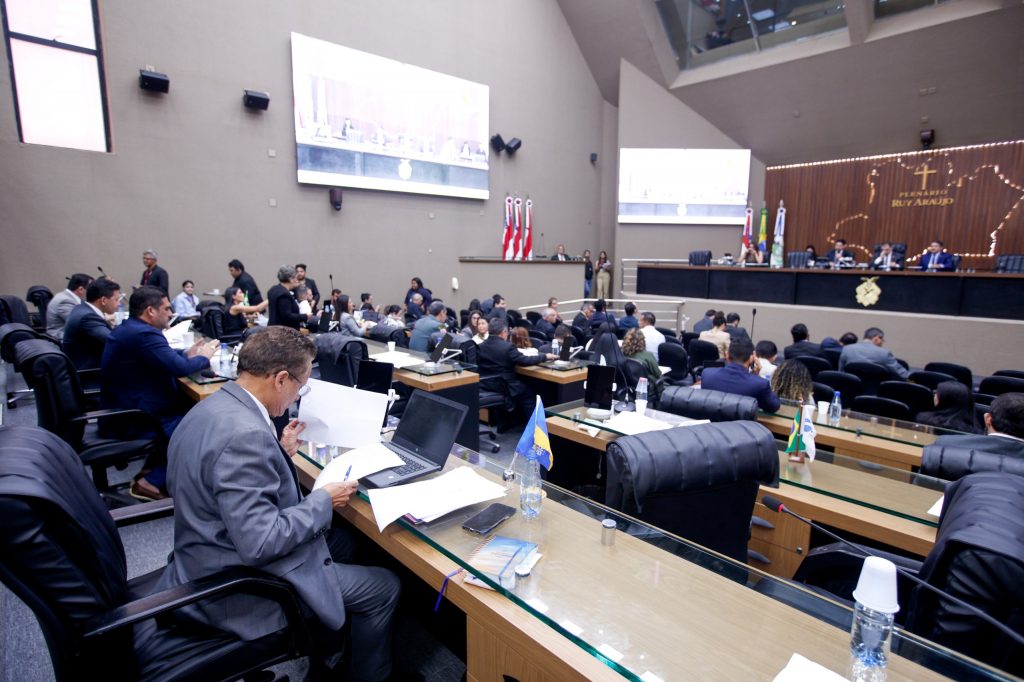 Atuação do deputado Adjuto Afonso foi decisiva para renovação do modelo de incentivo fiscal no Amazonas