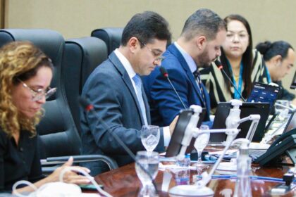 CMM delibera projetos de reajuste salarial para servidores públicos municipais