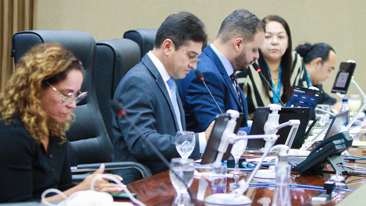 CMM delibera projetos de reajuste salarial para servidores públicos municipais