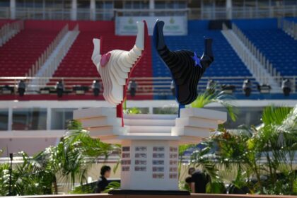 Festival de Parintins 2025: Troféu ‘Sincretismo Cultural’ celebra união dos bois de Parintins
