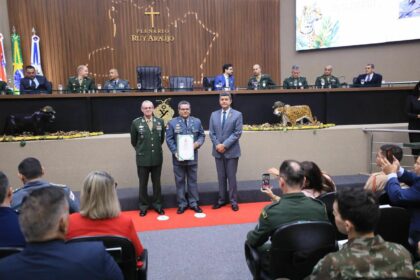 Por indicação de Roberto Cidade, militares e advogados recebem Medalha ‘Coronel Jorge Teixeira’ na Assembleia Legislativa