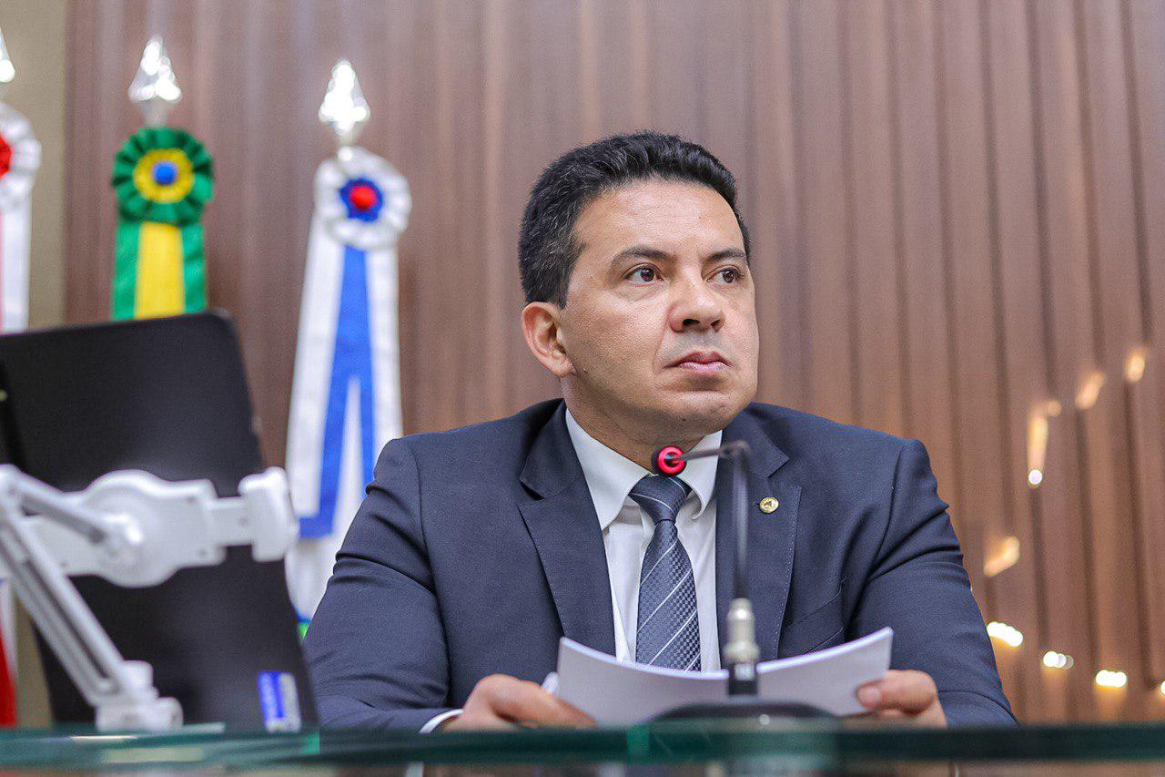 Delegado Péricles garante avanços na segurança, saúde e incentivo à ecofrota