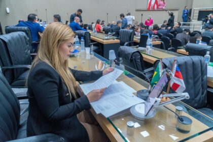 Deputada Débora Menezes denuncia ações do Ibama e cobra regularização fundiária no Sul do Amazonas