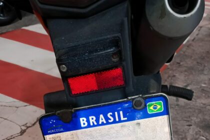 Detran-AM: Homem é apresentado no 1º DIP por adulteração de placa de motocicleta