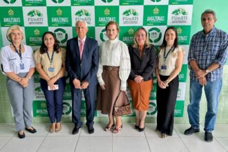 Yomara Lins reforça compromisso com políticas públicas para idosos em visita à FUnATI, em Manaus
