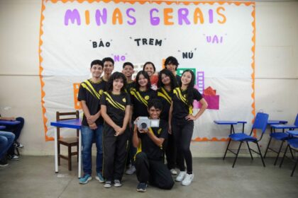Estudantes da Escola Estadual Dulcinéia Varela participam de Mostra de Linguagens e suas Tecnologias