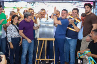 David Almeida entrega Complexo Viário Rei Pelé