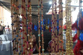 Festival de Parintins 2025: Torcedores dos bois podem adquirir produtos na 5° Feira de artesanato indígena