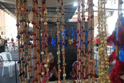 Festival de Parintins 2025: Torcedores dos bois podem adquirir produtos na 5° Feira de artesanato indígena