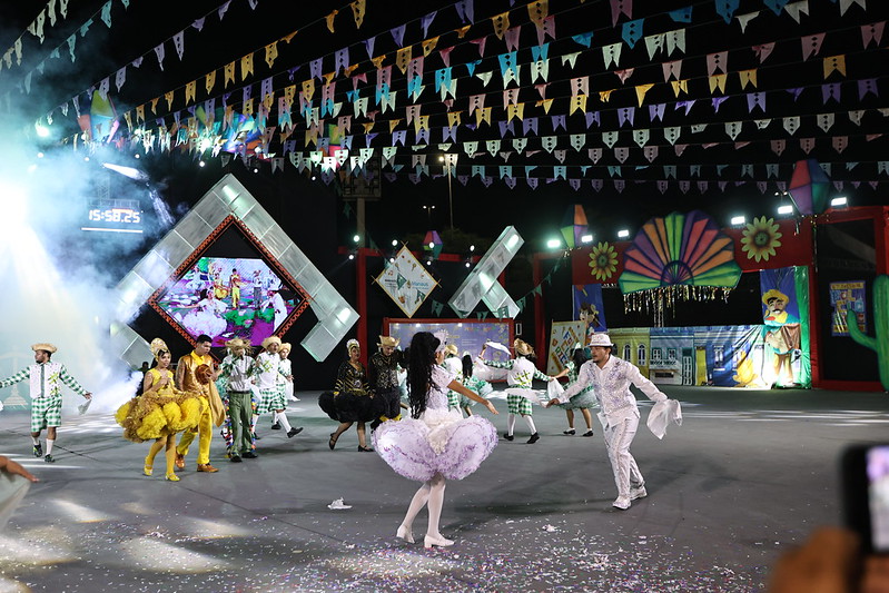 Apresentações do grupo Prata movimentam o Festival Folclórico
