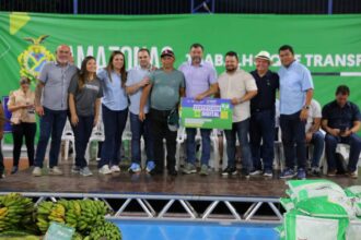 Governador Wilson Lima amplia investimentos no setor primário e social em Borba
