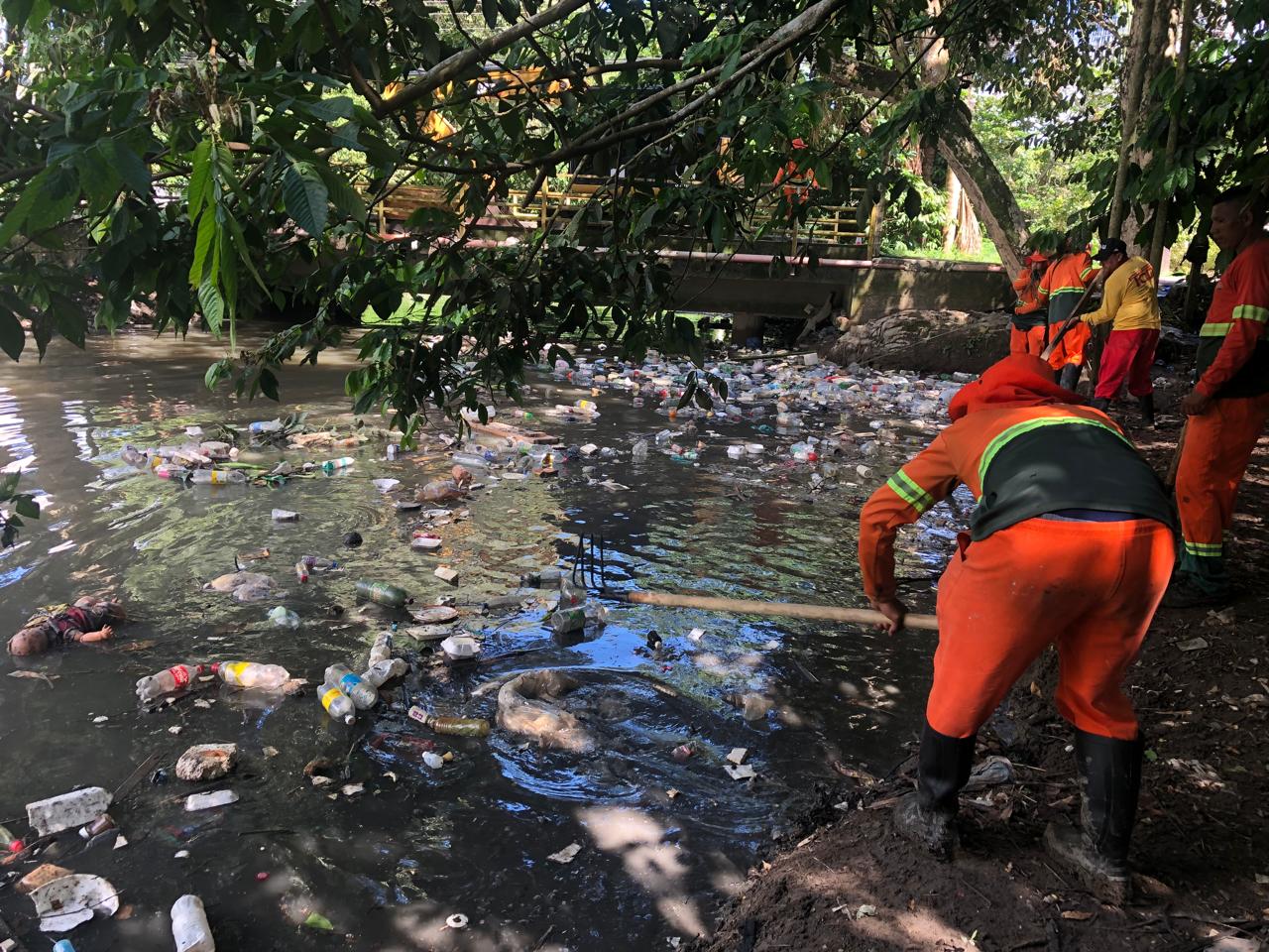 Igarapé do Conjunto Senador João Bosco ganha novo cenário