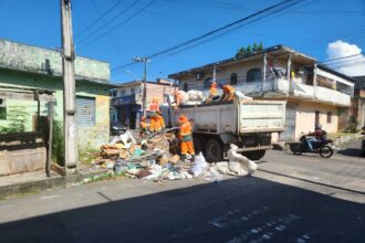 Prefeitura de Manaus intensifica ação contra lixeiras irregulares e combate ao descarte ilegal