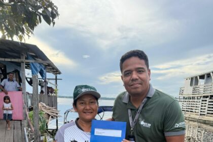 Em Nhamundá, Afeam entrega carta de liquidação do programa Limpa Crédito