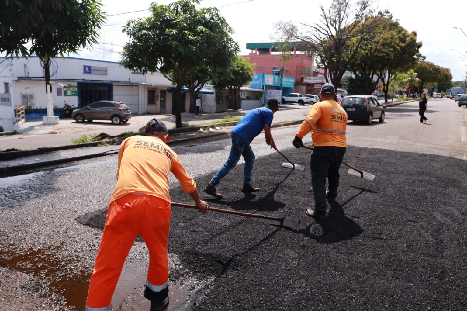 Prefeitura intensifica obras e leva asfalto para o Cachoeirinha