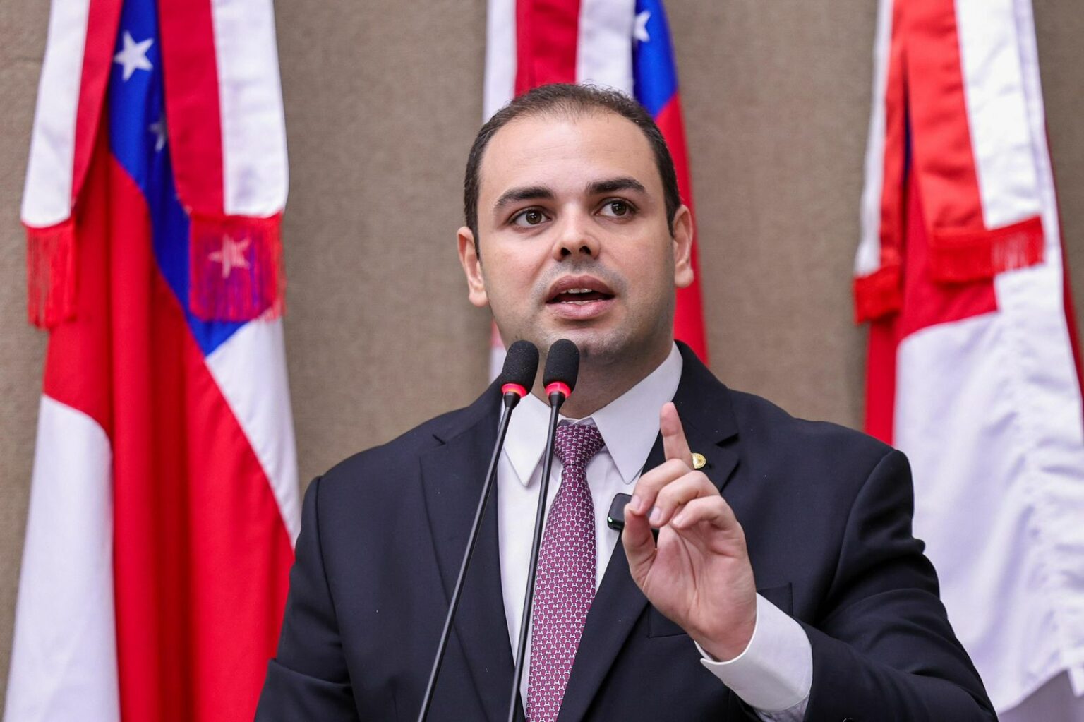 Na Semana do Meio Ambiente, Roberto Cidade destaca legislação de sua autoria que propõe diretrizes para adaptação às mudanças climáticas Na Semana do Meio Ambiente, Roberto Cidade destaca legislação de sua autoria que propõe diretrizes para adaptação às mudanças climáticas