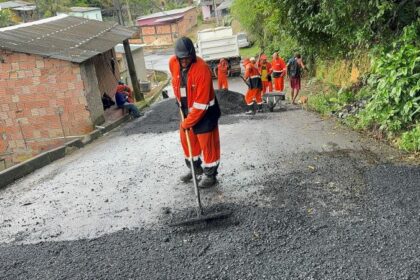 Prefeitura de Manaus reforça pavimentação no bairro Colônia Antônio Aleixo