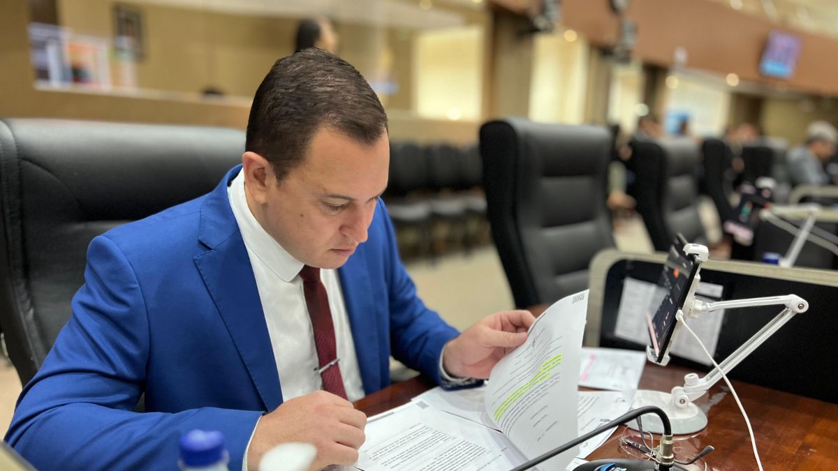 Raiff Matos propõe criação de escola cívica da Guarda Municipal em Manaus