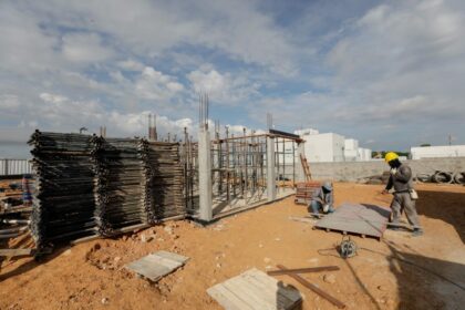 Governador Wilson Lima vistoria obras do Residencial Novo Aleixo, na zona norte de Manaus