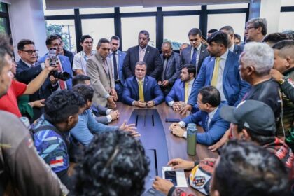 Rodrigo Sá propõe construção de proposta legislativa para motociclistas de aplicativo em Manaus