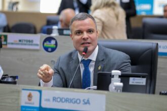 Rodrigo Sá critica limitação da meia passagem e propõe CPI do transporte coletivo em Manaus