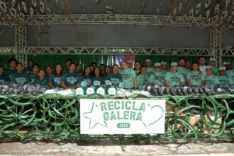 Festival de Parintins 2025: ‘Recicla, Galera’ entrega 250 itens entre EPIs e uniformes para Associação de Catadores