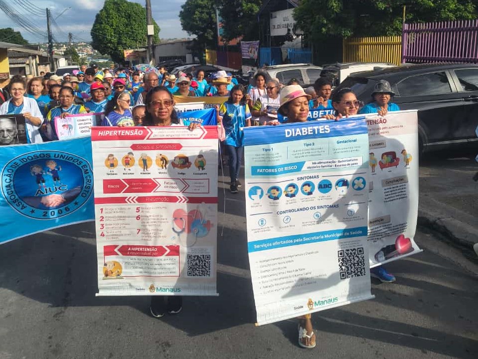 Prefeitura promove caminhada na zona Leste de Manaus