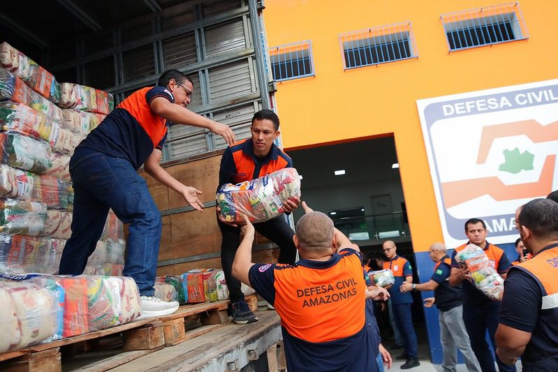 Governo do Amazonas divulga boletim sobre a cheia no estado, nesta terça