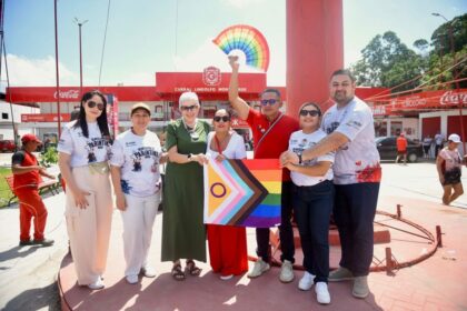Festival de Parintins 2025: Pelo terceiro ano consecutivo, Sejusc e movimento LGBTQIAPN+ hasteiam bandeira da diversidade em currais
