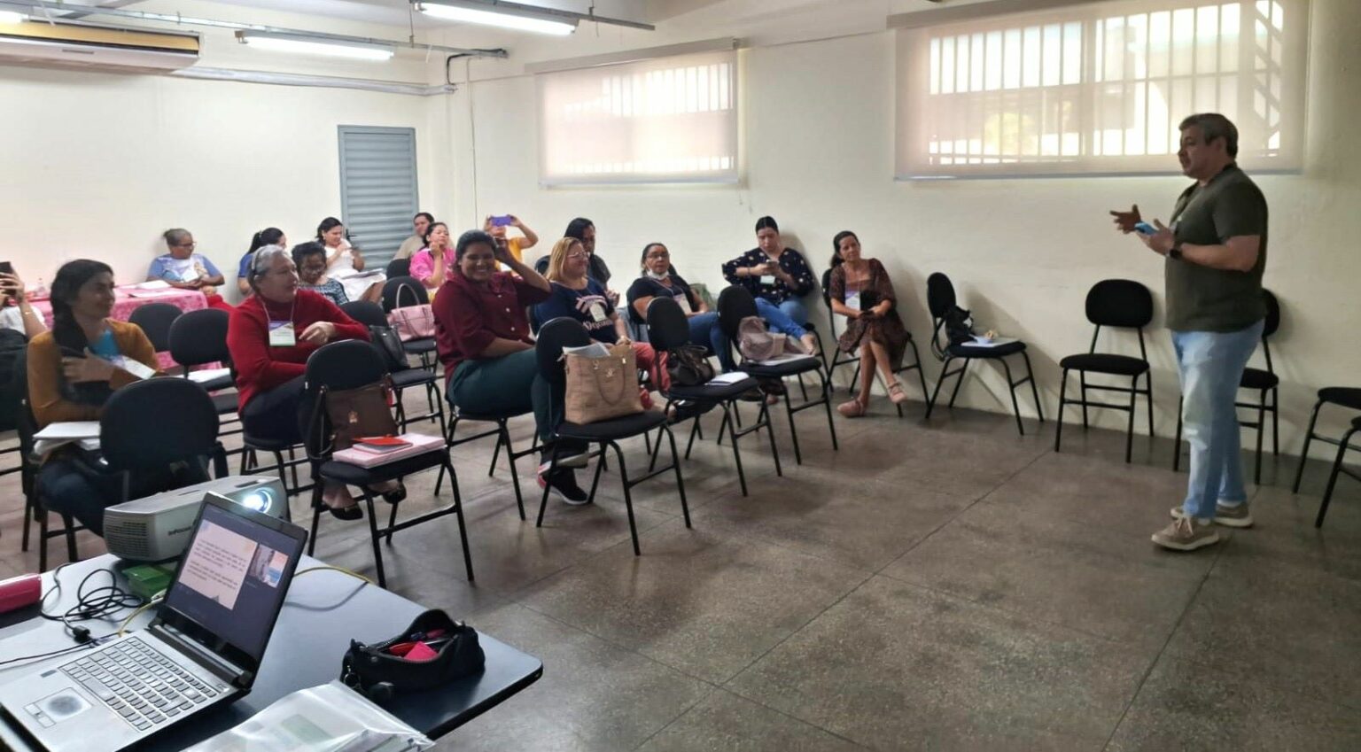 Saúde Bucal da pessoa idosa é abordada em curso de cuidador informal