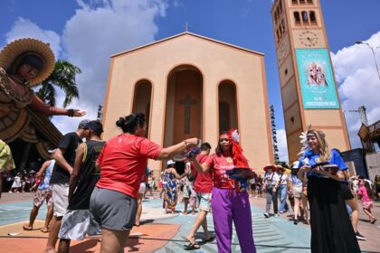 Sob a presidência do deputado estadual Roberto Cidade, Aleam participa com comissões permanentes do 58° Festival Folclórico de Parintins