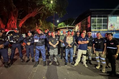 Dione Carvalho participa de operação que fiscaliza adegas em Manaus e combate presença de menores em ambientes irregulares