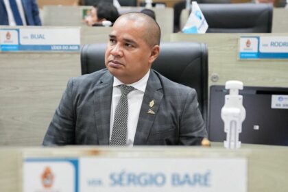 Sérgio Baré reforça apoio à Enfermagem e à PEC 19 durante sessão na Câmara de Manaus
