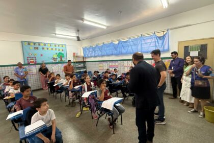 Alunos, pais e responsáveis participam de ação do projeto ‘Acompanhamento Familiar’ da Prefeitura de Manaus