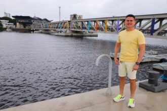 Prefeito David Almeida visita o mirante Lúcia Almeida e reforça ações da prefeitura diante da cheia do rio Negro